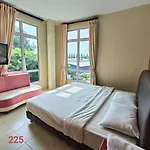 Doris Hotel
